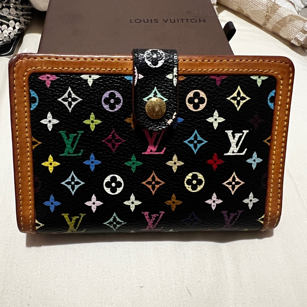 Beautiful Louis Vuitton Black Multi Color Murakami Monogram Kiss lock Wallet